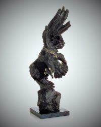 Скульптура Орел на крыле